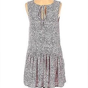 Harper Wren- Chetah print dress. Functioning buttons and tie at top. Pink liner.